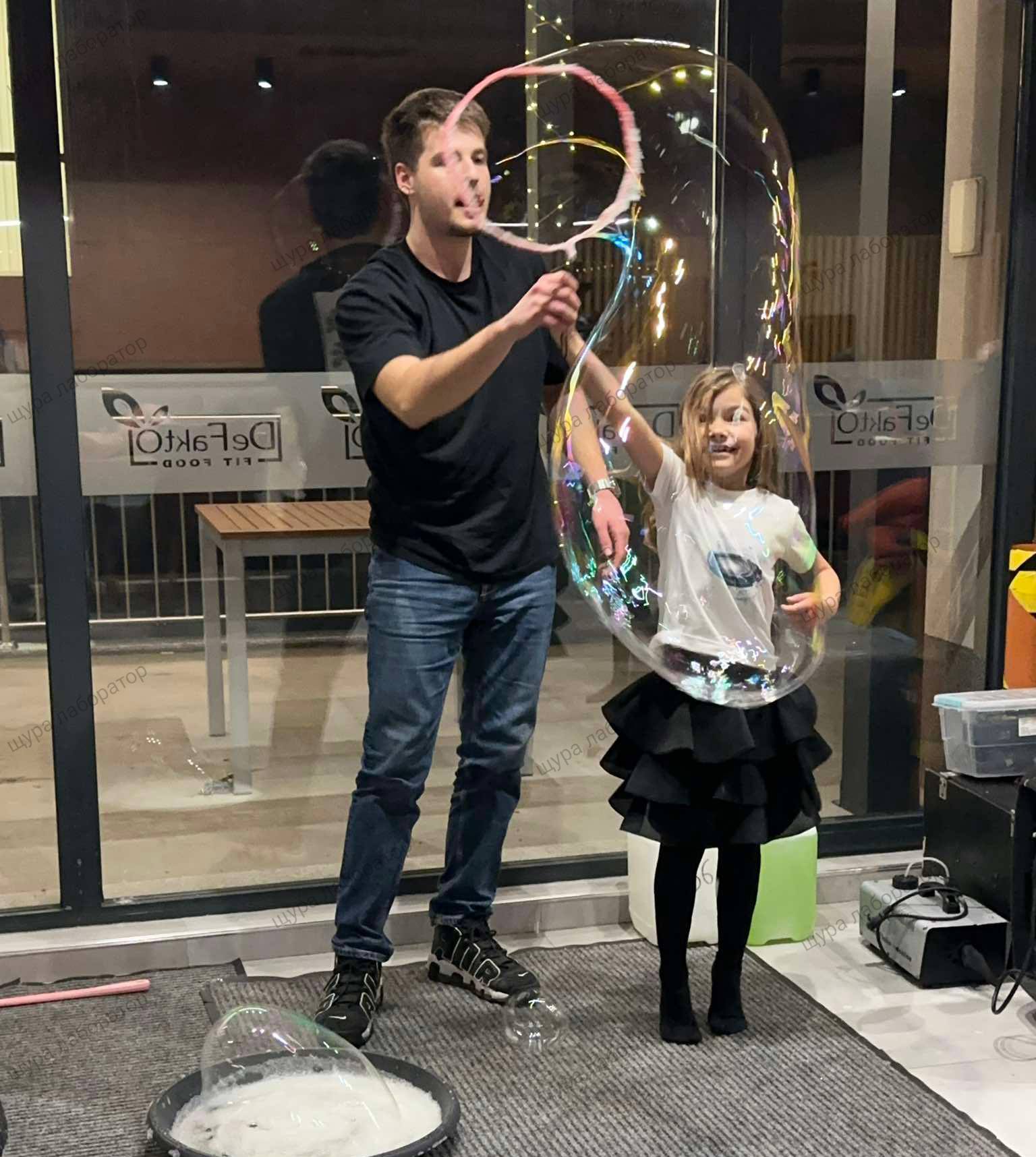 Шоу с гигантски сапунени балони, детско парт, детски рожден ден